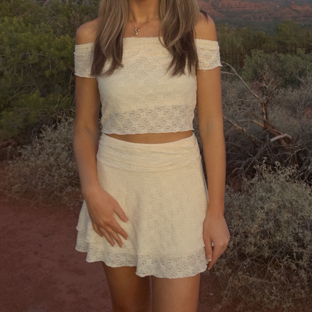 Madden Girl Elegant Off-Shoulder Lace Two-Piece Set